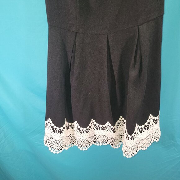 Black Sleeveless Dress With Lace Hem & Bow Back Design By Pink Owl Size S - Picture 12 of 15